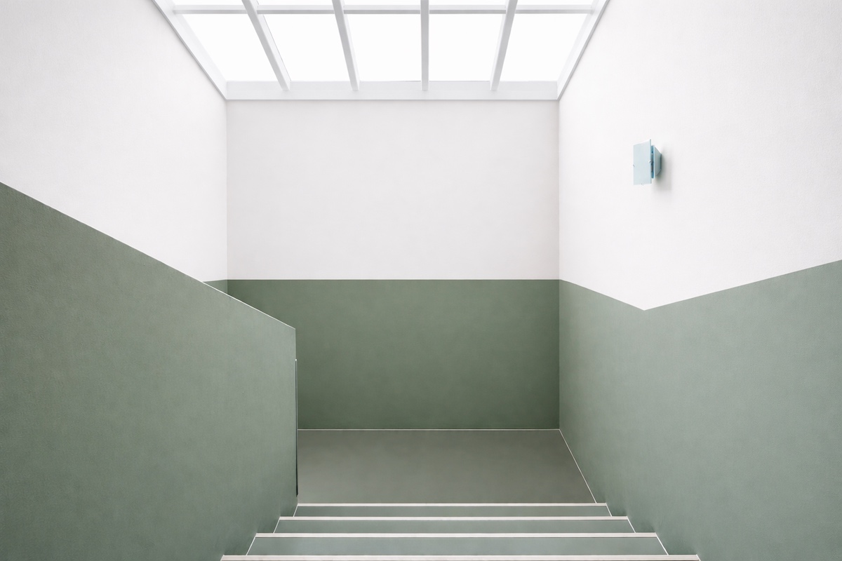 Peinture d’une cage d’escalier résidentielle